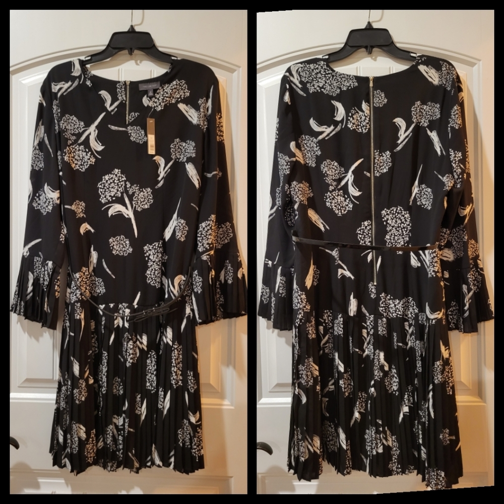🆕️The Limited floral pleated dress